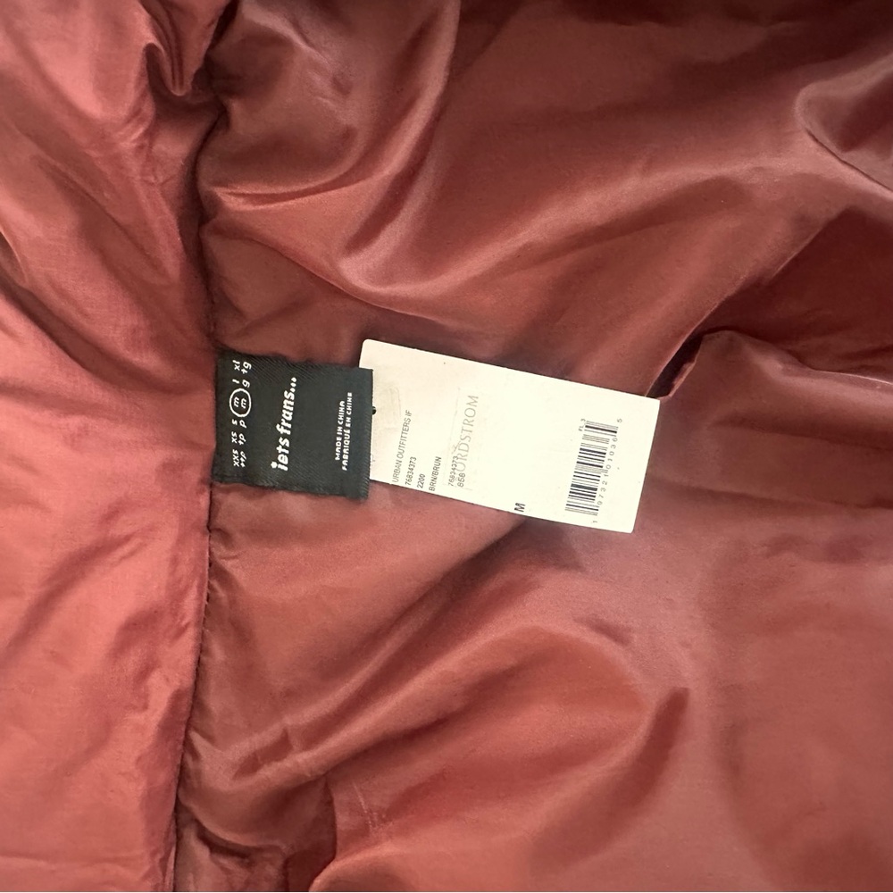 New Urban Outfitters Burgundy Lightweight puffer Jacket - Picture 13 of 14